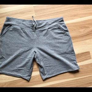 Danskin Now XXL shorts, gray with pockets.